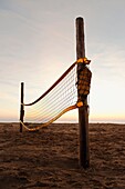 Beach, Net, Outdoors, Seascape, Sport, Volley, Wood, Wooden, Wreck, A75-1010802, agefotostock 
