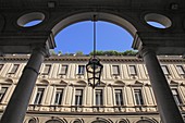 Arkaden in der Via Po, Turin, Torino, Piemont, Italien / Arcades at Via Po, Torino, Italy