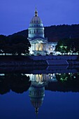 USA, West Virginia, Charleston, West Virginia State Capitol, reflection, dawn
