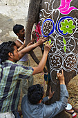 Inde, Rajasthan, Jaipur, peinture et decoration des elephants pour le festival des elephants  // India, Rajasthan, Jaipur, painting of the elephant for the elephant festival