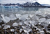 Glaciar en las Islas Spitsbergen o Svalbard, Noruega