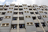 Fassade des Studentenwohnheims der Nationalitäten Universität Yunnan Minzu Daxue, Kunming, Yunnan, Volksrepublik China, Asien