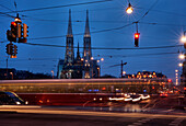 Votivkirche im Abendlicht, Wien, Östereich