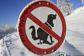 Prohibition sign for dog owners, no dog poop, no dog fouling, Upper Bavaria, Bavaria, Germany