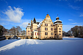 Bodelschwingh castle in a Winter landscape, Dortmund, Ruhr area, North Rhine-Westphalia, Germany