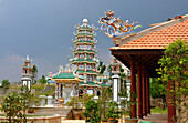 Lin Son Pagoda, Da Lat in the southern mountains, Vietnam