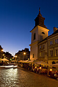 Menschen in Strassencafes in der Altstadt am Abend, Warschau, Polen, Europa