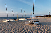 Katamarane am Strand, Strand in Hoernum (Gemeinde Sylt), Sylt, Schleswig-Holstein, Deutschland