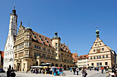 Marktplatz mit Rathaus, Rothenburg ob der Tauber, Bayern, Deutschland