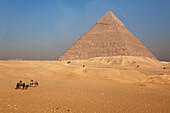 Chefren Pyramide im Wüstensand, Gizeh, Kairo, Ägypten, Afrika