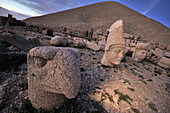 Nahaufnahme der Ruinen von Nemrut Dagi, Ost-Anatolien, Türkei