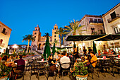 Abendstimmung am Domplatz, Dom, Cefalù, Palermo, Sizilien, Italien