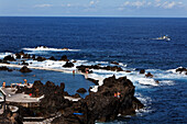 Künstlich angelegte Meerwasserbecken, Porto Moniz, Madeira, Portugal