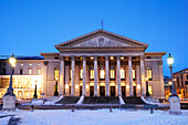 Illuminated national theatre at night, Munich, Upper Bavaria, Bavaria, Germany