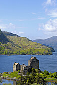Eilean Donan castle and Loch Duich. Highlands, Scotland, UK