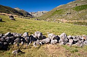 Cinco Lagunas Valley  Garganta del Pinar  Mountains of the Sierra de Gredos National Park  Zapardiel de la Ribera  Ávila  Castilla y León  Spain