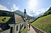 Pfarrkirche in Ramsau, Berchtesgadener Land, Oberbayern, Bayern, Deutschland