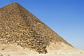 Red Pyramid aka North Pyramid built by Old Kingdom Pharaoh Sneferu, Dahshur, Egypt