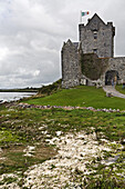 Dunguaire Schloss. Galway Bucht, County Clare, Irland
