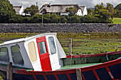 Boot an der Küste, Ballyvaughan, Galway Bucht, County Clare
