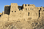 ruins of the historic adobe city of Al Sulaif near Ibri, Hajar al Gharbi Mountains, Al Dhahirah Region, Sultanate of Oman, Arabia, Middle East