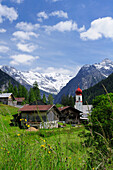 Bschlabs with Lechtal mountain range in the background, Bschlabs, Lechtal valley, Hahntennjoch, Tyrol, Austria