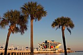 USA, Florida, St Petersburg, The Pier, Tampa Bay, sunset