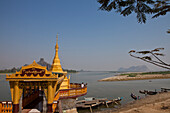 Shwe Yin Myaw-Pagoda in Hpa-An at the Thanlwin River, Kayin State, Myanmar, Birma, Asia