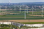 Luftbild, Windkraftanlage hinter einer Kalkgrube bei Salzgitter, Niedersachsen, Deutschland