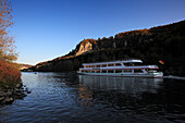 Excursion ship, Altmühltal, near Essing, nature park Altmühltal, Franconian Alb, Franconia, Bavaria, Germany