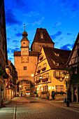 Röderbogen und Markusturm am Abend, Rothenburg ob der Tauber, Franken, Bayern, Deutschland