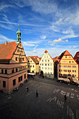 View to Ratstrinkstube in market place, Rothenburg ob der Tauber, Franconia, Bavaria, Germany