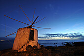 Windmühle im Abendlicht, Vila Nova, Insel Corvo, Azoren, Portugal, Europa