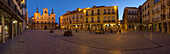 Main square and townhall in the evening, Plaza Mayor, Astorga, Province of Leon, Old Castile, Castile-Leon, Castilla y Leon, Northern Spain, Spain, Europe