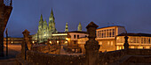 Beleuchtete Kathedrale am Abend, Plaza Obradoiro, Santiago de Compostela, Provinz La Coruna, Galicien, Nordspanien, Spanien, Europa