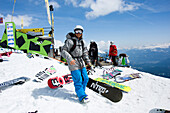 Snowboarder, Café No Name, Skigebiet Flims Laax Falera, Laax, Graubünden, Schweiz