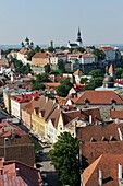 Die Altstadt vom Turm der St.-Olav-Kirche aus gesehen, Tallinn, Estland, Nordeuropa