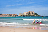 Strand bei Calvi, Korsika, Frankreich, Europa
