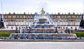 Fountain of Herrenchiemsee with Herrenchiemsee Castle, Chiemsee, Chiemgau, Upper Bavaria, Bavaria, Germany