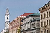 St. Ludwig Kirche und Fassade der Bayerischen Staatsbibliothek, Ludwigstraße, München, Oberbayern, Bayern, Deutschland