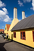 Gebäude der Heringsräucherei in Gudhjem, Bornholm, Dänemark, Europa
