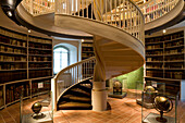Bücherturm der Herzogin Anna Amalia Bibliothek, gehört seit 1998 zum Weltkulturerbe der UNESCO, Weimar, Thüringen, Deutschland, Europa