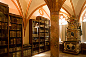 Bibliothek des St. Nikolaus-Hospitals, Cusanusstift, Stiftung des Nikolaus von Kues, Bernkastel-Kues, Rheinland-Pfalz, Deutschland, Europa