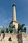 Säule des Milleniumdenkmals, Heldenplatz, Budapest, Ungarn