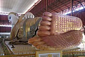 Myanmar, Yangon, reclining Buddha at the Kyauk Hitat Gyi Pagoda