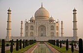 Sunrise over Taj Majal, Agra, India