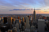 Skyline, Empire State Building am Abend, New York City, New York, USA, Nordamerika, Amerika