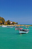 Boats and beach Coin de Mire, Cap Malheureux, Mauritius, Africa