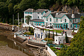 Das Dorf Portmeirion, 1926 gegründet vom walisischen Architekt Sir Clough Williams-Ellis, Wales, Großbritannien