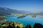 Blick auf Faaker See mit Karawanken im Hintergrund, Faaker See, Kärnten, Österreich, Europa